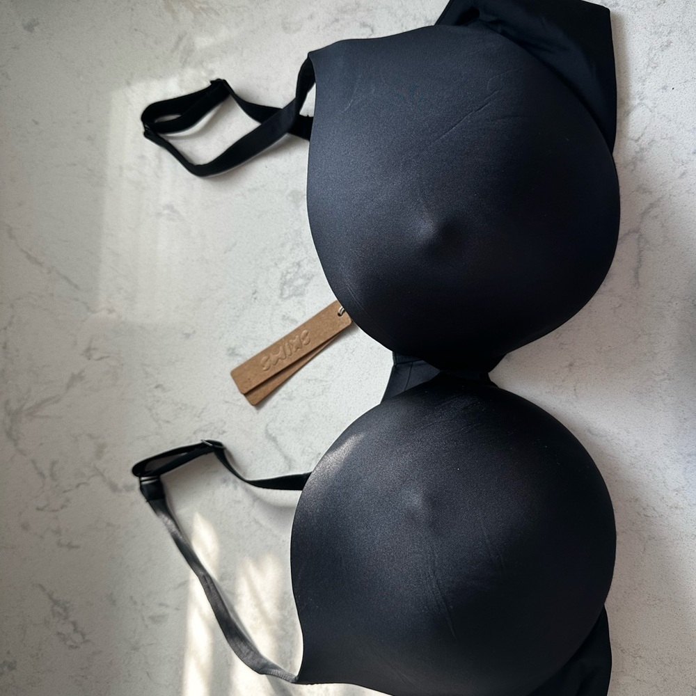 SKIMS Black ultimate collection - nip bra